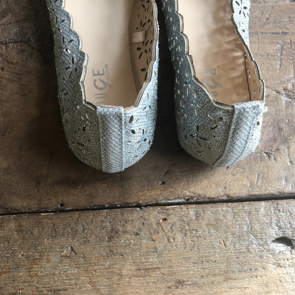 Rouge Helium Silver Gemstone Flats 8.5 - Picture 6 of 7